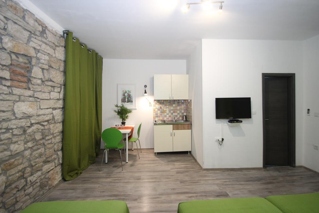 Top Center Rooms & Studio Пула Екстер'єр фото