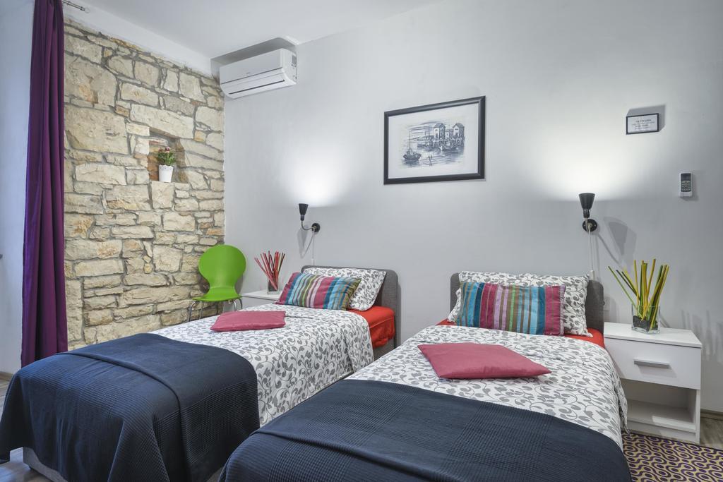 Top Center Rooms & Studio Пула Екстер'єр фото