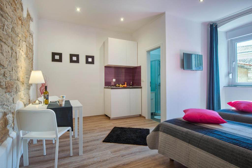 Top Center Rooms & Studio Пула Екстер'єр фото
