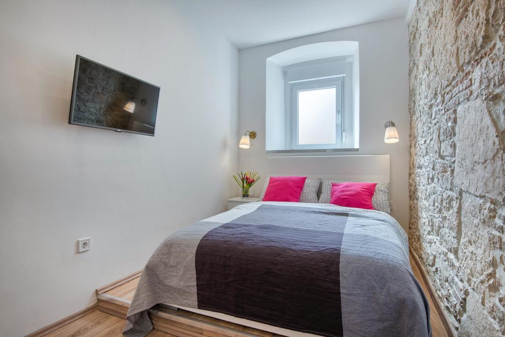 Top Center Rooms & Studio Пула Екстер'єр фото